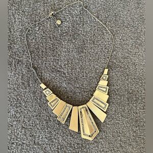 Gorgeous gold necklace from House of Harlow 💛
